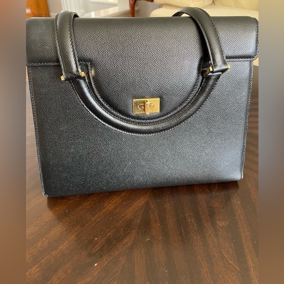 Bally/ Bages women: Bally top handed black hand bag made of Italian leather . - Picture 6 of 6